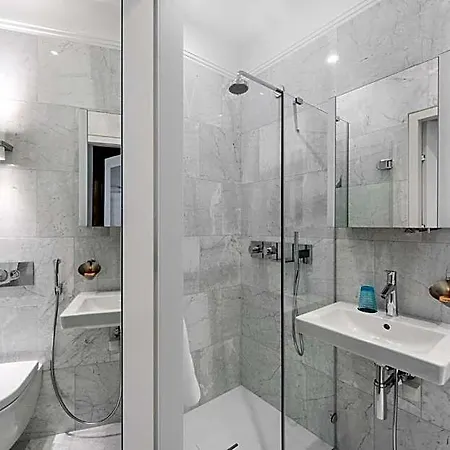 Aparthotel The Joseph 4*